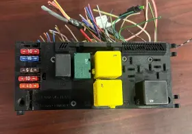 0025451901 Mercedes-benz 1998 E320 Front Fuse Box Control Module