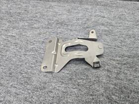 Mercedes-benz A2435457200 Mount Bracket Assembly X243 Eqb300 Eqb350 Oem