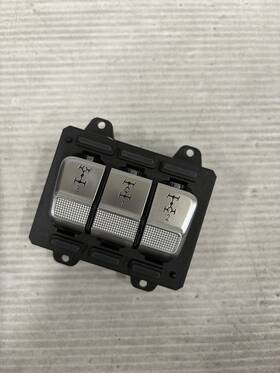 Mercedes-benz A4639004704 2013-2018 G63 Amg Differential Lock Control Switch Unit Oem
