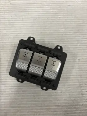 A4639004704 Mercedes-benz 2013-2018 G63 Amg Differential Lock Control Switch Unit Oem