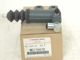 Md770676 Mitsubishi New Oem Genuine Clutch Slave Cylinder 1997-2002 Mirage M/t