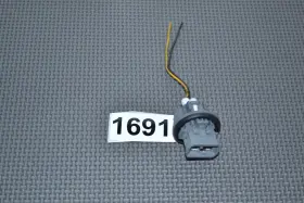 Mu000230 Mitsubishi 04-07 Lancer Headlight Turn Signal Light Bulb Socket Connector Plug