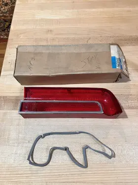 2525276 Mopar #2525276 Nos 1964 Plymouth Valiant Ex. Wagon Lh Tail Light Lens And Gskt Nib