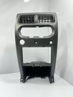 K10381 Nissan 68260 7z800 2002 Xterra Radio/hvac Dash Bezel P/n Oem Used Part