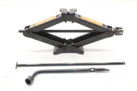 Nissan 695.da1813 13-15 Xterra 4.0l Scissor Jack And Tool Kit