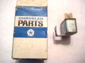 Oem Chrysler Parts 3744281 Mopar Nos 1973 Plymouth Dodge A/c Blower Relay Original Box
