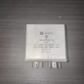 944.615.104.02 Porsche 968 951 944 S S2 Turbo - Cooling Fans Fan Relay