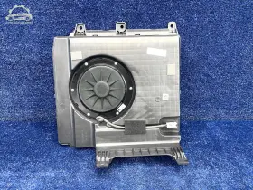 68329768aa Ram 2025-2026 1500 Rear Audio Subwoofer Speaker Enclosure Oem 16k