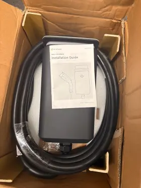 Pt00057325 Rivian New Wall Charger