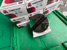 Rg746 Robert Shaw Gas Cap G746 9w Tote 1086 Lot Of 2 Caps