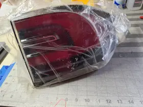 1034335-00-b Tesla New Oem 2017 - 2020 Model X Lamp Asy Tail Light Right