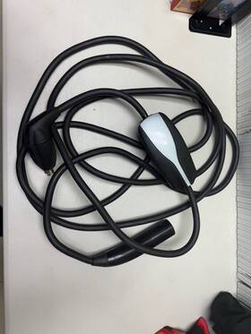 Tesla 1058221-01-e Model S 3 X Y Universal Mobile Charger Only - Pn Oem