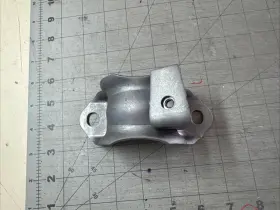 1188383-00-a Tesla New Oem Model Y 2020-2025 Front Stabilizer Bush Bracket