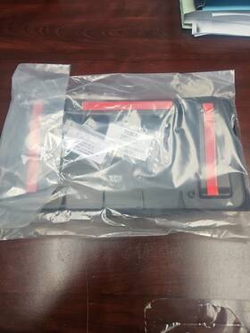 Tesla 1529708-00-a New Oem My Rear License And Screw Pn 1646853-00-a Priced 60