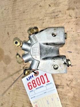 Thermo King 5d47514 Fuel Filter Head For Yanmar Tk270m - Used