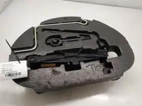 09111-50080 Toyota 09150-35070 Prius V Jack And Tool Kit 2012-2017