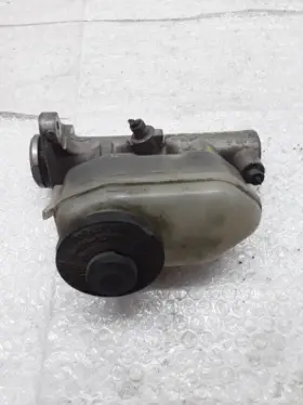 47221-33011 Toyota Brake Master Cylinder With Tank Le 1994 Camry Z-50p