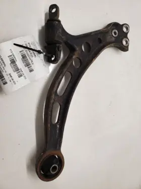 48069-33030 Toyota Camry Front Left Lower Control Arm 1997-2001