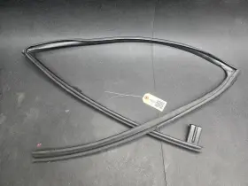 68151-f4010 Toyota Front Left Door Window Glass Run Channel 2021 C-hr 2018-2022
