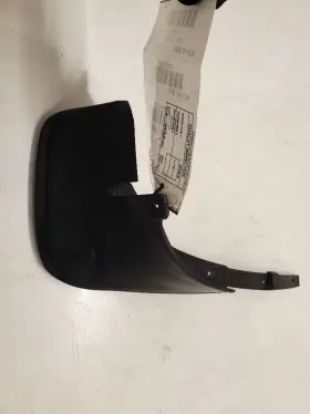 76625-02050 Toyota Corolla Le Rear Right Mud Flap 1998-2002