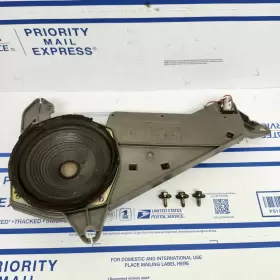 86160-2b210 Toyota 94-99 Celica Gt 1.8l Rear Right Speaker With Bracket Mount Oem 86160 2b210
