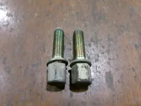 999.to1s05 Toyota 05 - 07 Sequoia Starter Motor Mounting Bolts