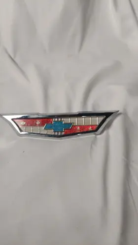 B-3779726 Trim Parts 1961 Chevy Impala Belair Biscayne Trunk Emblem Assembly 6 Cylinder