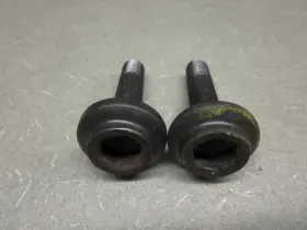 199.vw1n04 Volkswagen 2004 Vw Passat Fwd Front Axle Bolt Pair
