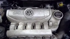 351.vw1b09 Volkswagen 2009 09 Vw Beetle Convertible Engine Cover 104704
