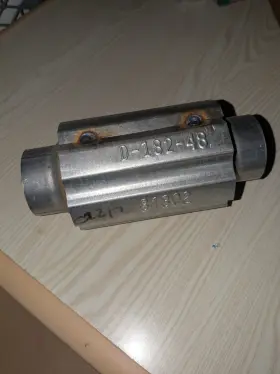 81802 Walker 2 New Carb Catalytic Converters Part#