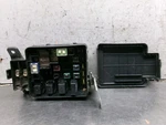 97 01 Honda Cr-v Engine Under Hood Fuse Relay Junction Box Compartment Used. Price: $43.16.