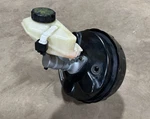 2008-2015 Land Rover LR2 Power Brake Booster Master Cylinder 6G91-2B195-NB Oem Used. Price: $74.99.