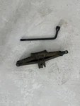 Camry 2010 Jack 2803956 Used. Price: $85.00.