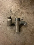VED12 Volvo Injector Clamp 1547920 Used. Price: $20.00.