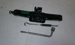 Hyundai Santa Fe 2008 Jack 775823 Used. Price: $75.00.