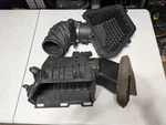 Gm 92196281 Intake Duct / Airbox Upper &lower - Used Oem. Price: $130.00.