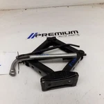 Jetta 2013 Jack 584449 Used. Price: $60.00.