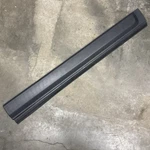 2005-2016 Land Rover LR3 LR4 Front Right Passenger Door Moulding Runner Trim Used. Price: $92.50.