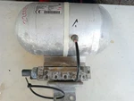 04-07 Jaguar XJ8 Vandenplas Suspension Air Tank Assy Oem 2W93-5B696-AE Used. Price: $56.79.