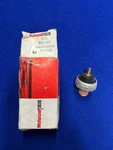 Ford Genuine Nos Motorcraft Oil Pressure Switch D4AZ-9278-A, SW-1311 (QTY-1) New. Price: $40.00.