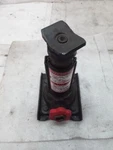 Jack 1997 Ford F-150 F150 800-5-1P Used. Price: $89.00.