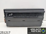 Oem 2006 Land Range Rover 4.4L Fuse Box Engine Used. Price: $29.99.